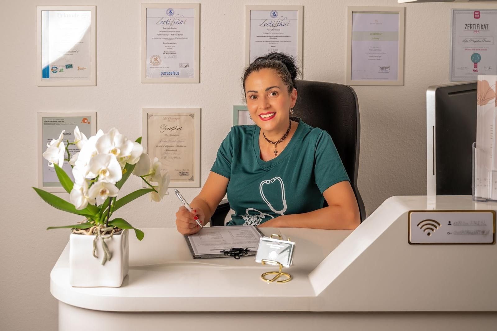 Lidia Brosius am Beratungstisch